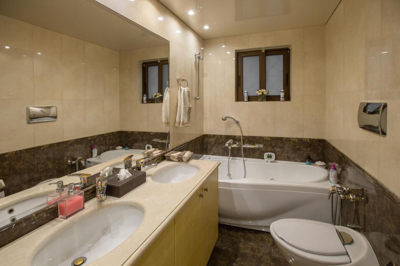 Exceptional Villa In Voula Near The Sea Ateny Zewnętrze zdjęcie